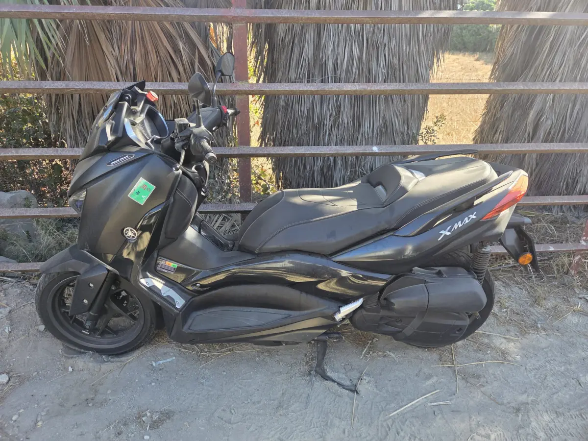Imagen del Ayuntamiento. La Policía Local de San Roque recupera una moto robada en Marbella